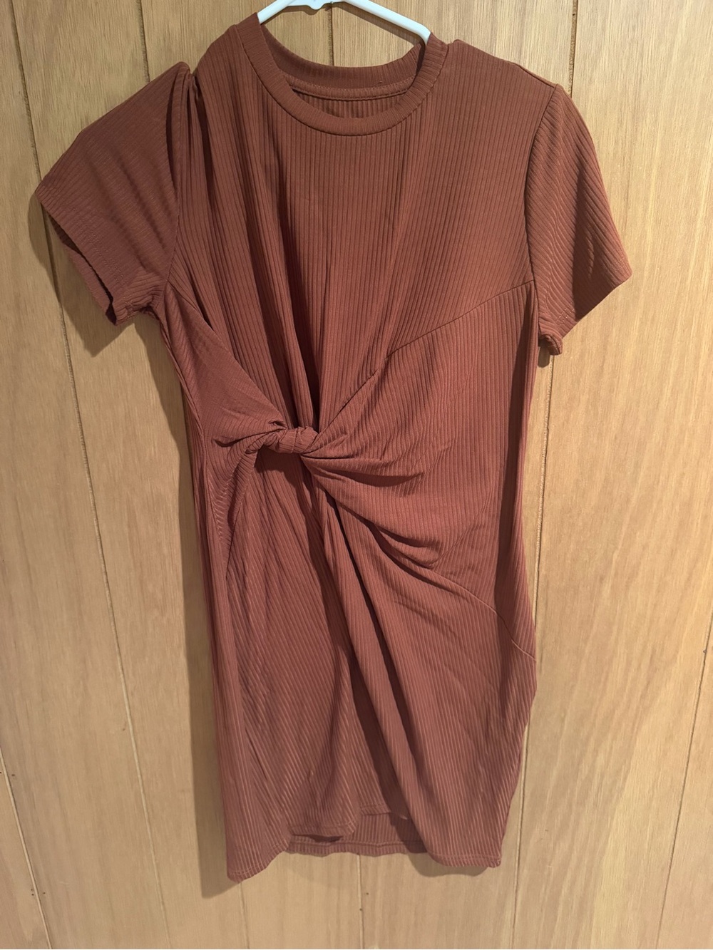 MOTF Rust Ribbed Twist-Front Short Sleeve Tunic